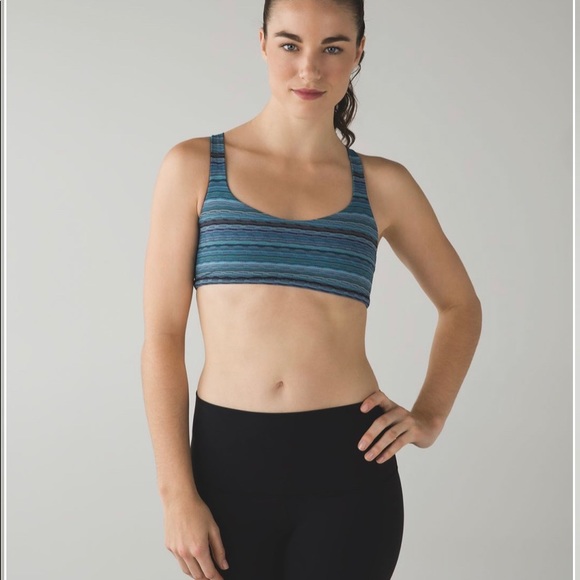 Lululemon Free To Be Bra *Wild
Space Dye Twist Naval Blue Peacock Blue & Black. - Picture 2 of 6